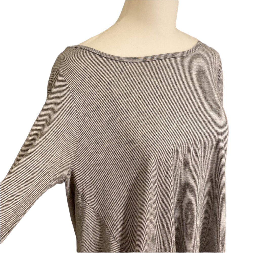 CALVIN KLEIN Performance quick dry open split back - Picture 2 of 7
